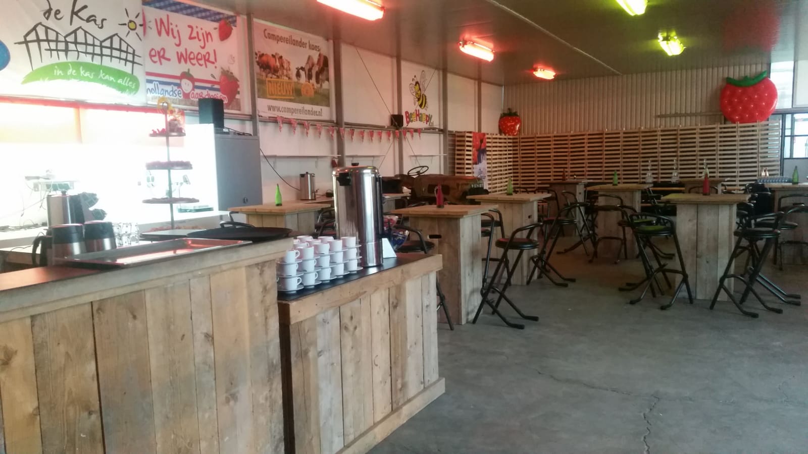 Steigerhouten bar ombouw